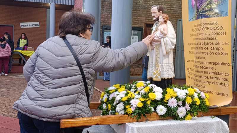 San Cayetano convoca a cientos de fieles posadeños en su día: "Pedimos su intervención ante el desempleo y la pobreza" 5 san cayetano posadas 7 - 4