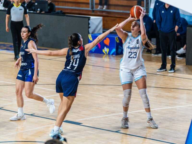 Argentina se consagró campeona invicta del Sudamericano de básquet femenino 3 Argentina venció 53-44 a Venezuela y se consagró campeona invicta del Sudamericano de básquet femenino en Zárate.