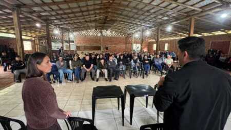 Más de 120 productores tabacaleros se reunieron en San Antonio para analizar los recursos del FET Tabacaleros FET