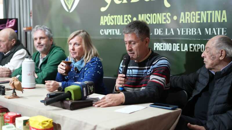 Apóstoles presentó la 48ª Fiesta Nacional e Internacional de la Yerba Mate 6 761935eb 95d6 4f41 bea8 26db0ccce507 - 5