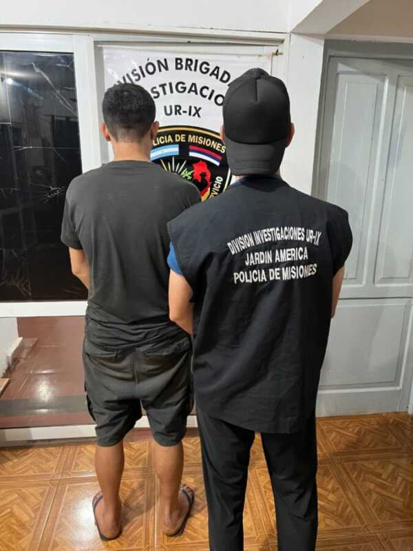 Detenido Apostoles cheque