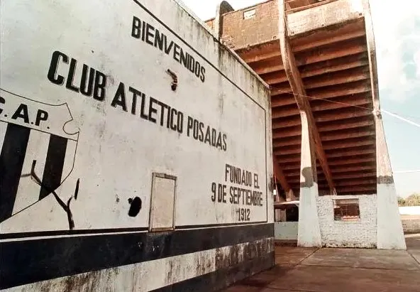 Atlético Posadas cumple 114 años: la historia del “Decano” del fútbol posadeño 2 Atlético Posadas cumple 114 años y repasa una historia marcada por sus orígenes, sus grandes figuras, sus títulos y su identidad.