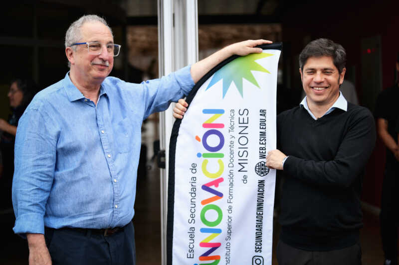 Axel Kicillof llegó a Misiones y comparte agenda con Hugo Passalacqua 1 Kicillof llegó a Misiones para desarrollar una agenda institucional, productiva y política junto a Passalacqua.
