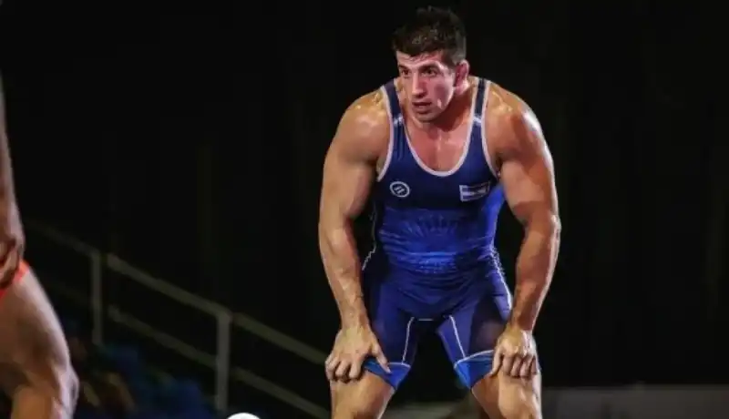 Una última batalla: Ricardo Báez se prepara para competir en Rosario 3 Ricardo Báez se prepara para sus terceros Juegos Sudamericanos y analiza el final de su carrera como luchador mientras espera su próxima gran etapa: será padre.