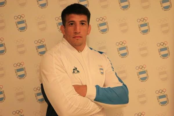 Una última batalla: Ricardo Báez se prepara para competir en Rosario 8 Ricardo Báez se prepara para sus terceros Juegos Sudamericanos y analiza el final de su carrera como luchador mientras espera su próxima gran etapa: será padre.