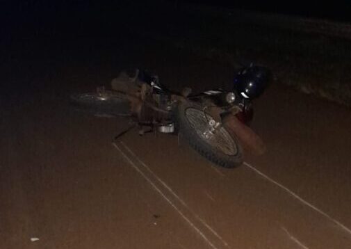 Choque entre una moto y una bicicleta dejó dos heridos en Itacaruaré Choque moto