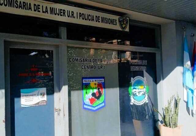 Una denuncia contra una docente en Posadas incluyó un pedido de protección para una niña de 9 años La denuncia fue radicada el lunes 28 de septiembre en la Comisaría de la Mujer de la Unidad Regional I de Posadas.