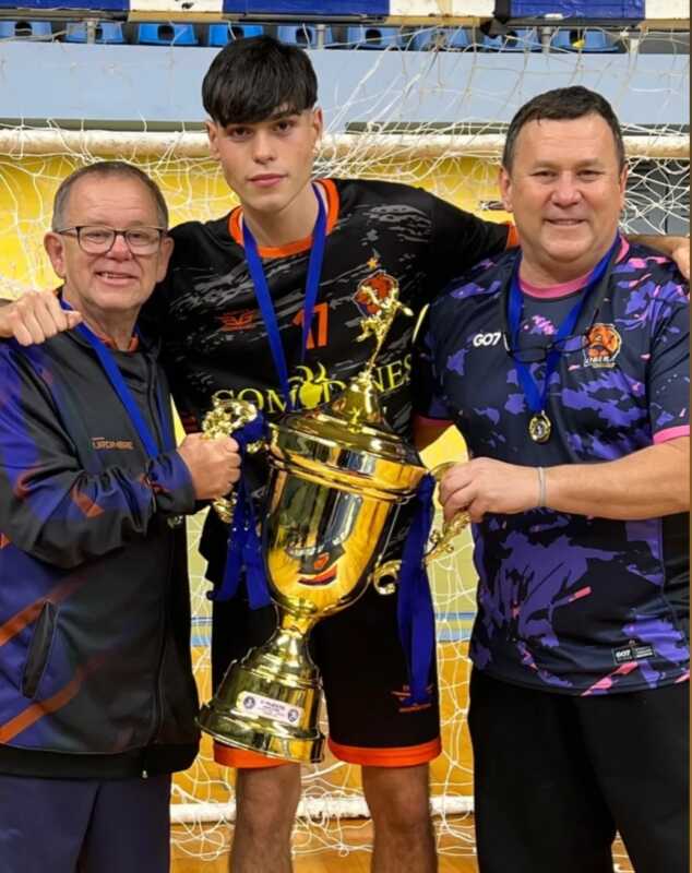 Ángel Dalmau repasó el crecimiento del handball en Oberá y el presente de sus jóvenes talentos con proyección nacional.