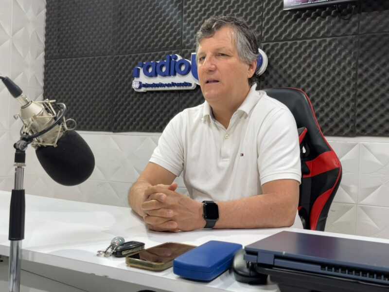 Estudiar en tiempos de IA: Eduardo Cazenave planteó cómo aprender sin delegar el pensamiento Eduardo Cazenave, filósofo y educador, analizó los desafíos de estudiar y aprender en tiempos de inteligencia artificial.
