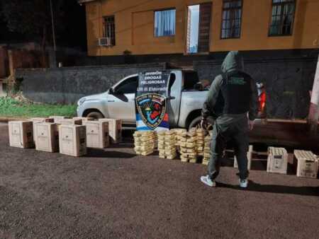 Eldorado: la Policía secuestró 13.740 paquetes de cigarrillos tras una persecución Eldorado Cigarrillo