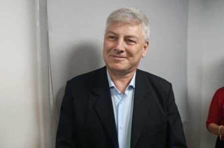 Héctor Rubén Chesani, director de la ATM, expuso ante la Legislatura de Misiones los principales lineamientos tributarios previstos para 2027.