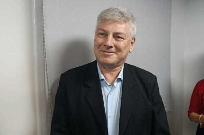 Héctor Rubén Chesani, director de la ATM, expuso ante la Legislatura de Misiones los principales lineamientos tributarios previstos para 2027.