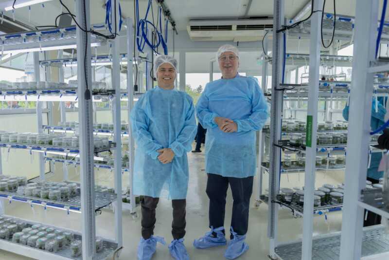 Passalacqua y Kicillof firmaron convenios para fortalecer la industria, la tecnología, la seguridad y la producción 56 Kicillof en Misiones 28 - 55