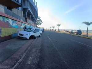 Peugeot despistó en la Costanera de Posadas Peugeot Costanera
