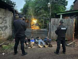 Siete allanamientos en Posadas dejaron 11 detenidos y secuestraron cocaína, un arma y vehículos Posadas Detenido
