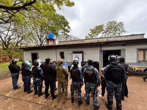 Siete allanamientos en Posadas dejaron 11 detenidos y secuestraron cocaína, un arma y vehículos 2 Posadas Detenido