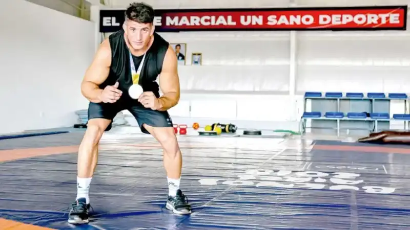 Una última batalla: Ricardo Báez se prepara para competir en Rosario 2 Ricardo Báez se prepara para sus terceros Juegos Sudamericanos y analiza el final de su carrera como luchador mientras espera su próxima gran etapa: será padre.