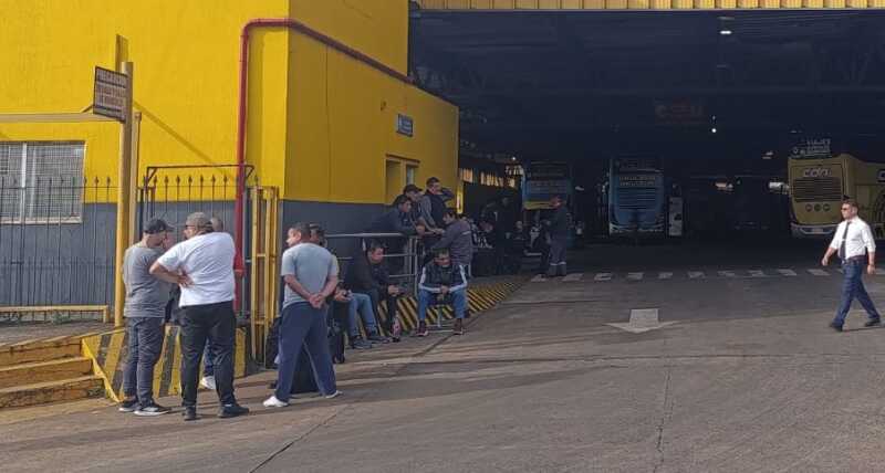 Trabajadores de Crucero del Norte continúan la protesta por falta de pago: “Aguardamos respuestas para los próximos días” 1 Trabajadores