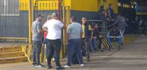Trabajadores de Crucero del Norte continúan la protesta por falta de pago: “Aguardamos respuestas para los próximos días” Trabajadores