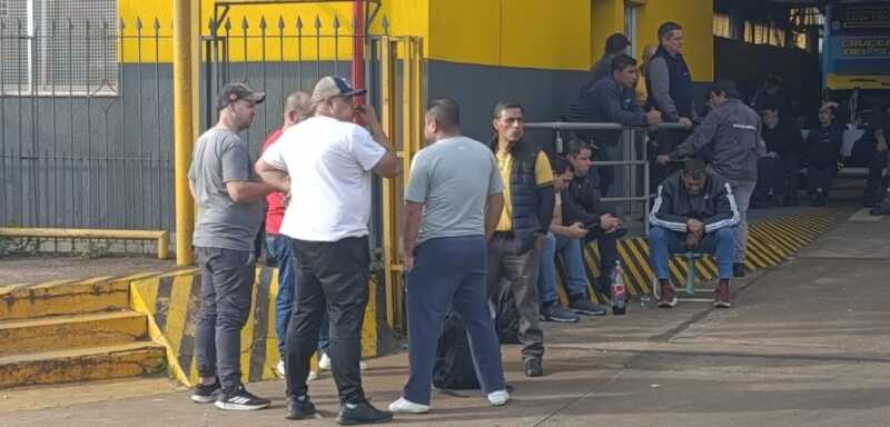 Trabajadores de Crucero del Norte continúan la protesta por falta de pago: “Aguardamos respuestas para los próximos días” Trabajadores