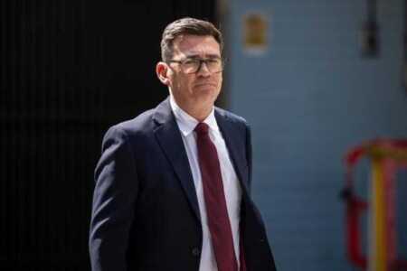 primer ministro reino unido defensa de malvinas