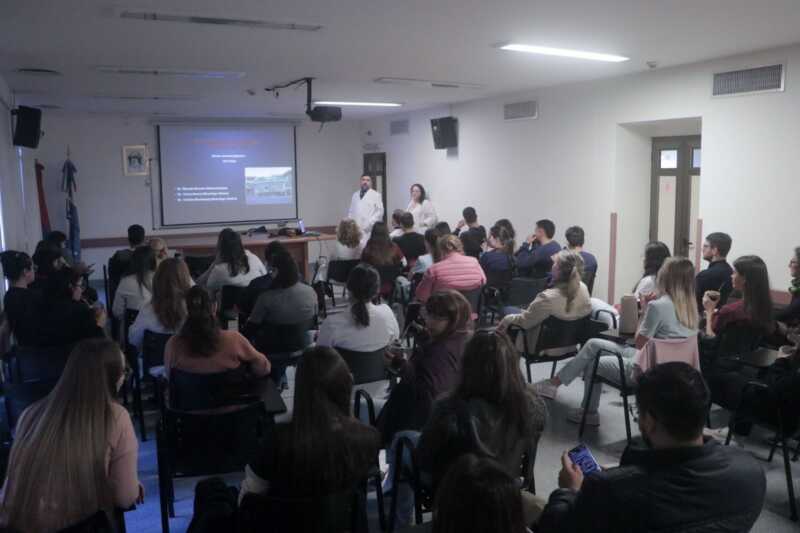 Misiones proyecta realizar por primera vez cirugías funcionales para pacientes con Parkinson en el Hospital Madariaga 4 WhatsApp Image 2026 09 11 at 21.14.50 4 - 3