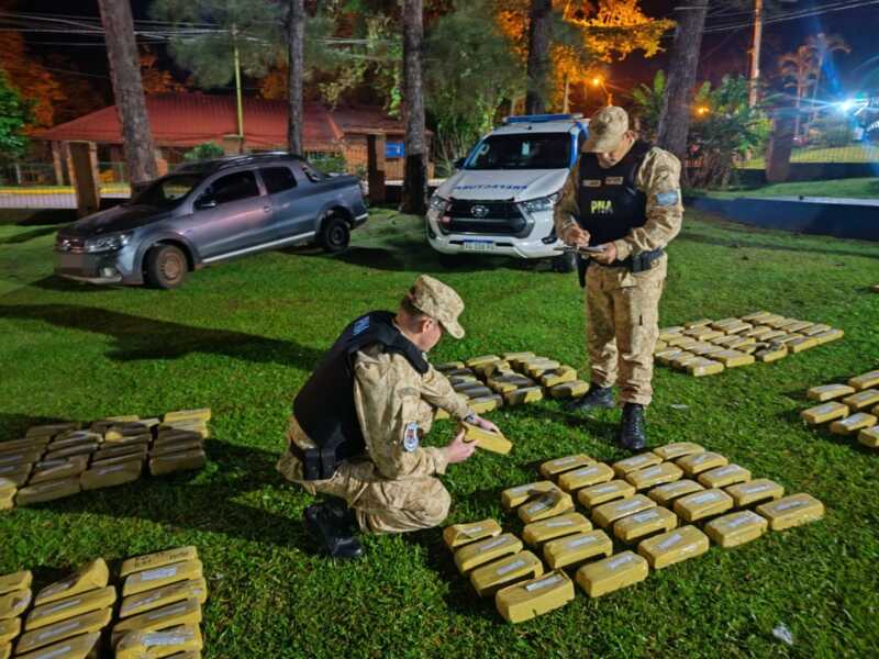 Misiones: Prefectura incautó más de 324 kilos de marihuana que ingresaban desde Paraguay 6 WhatsApp Image 2026 09 15 at 16.40.11 1 - 5