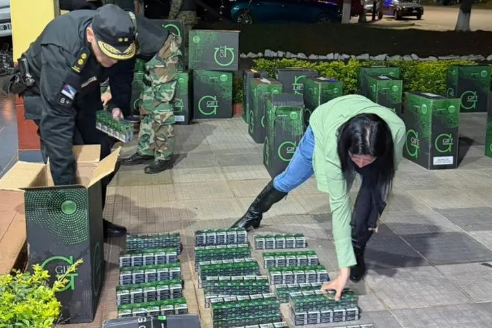 Incautaron cigarrillos de contrabando por más de $60 millones en Gobernador Roca cigarrillo