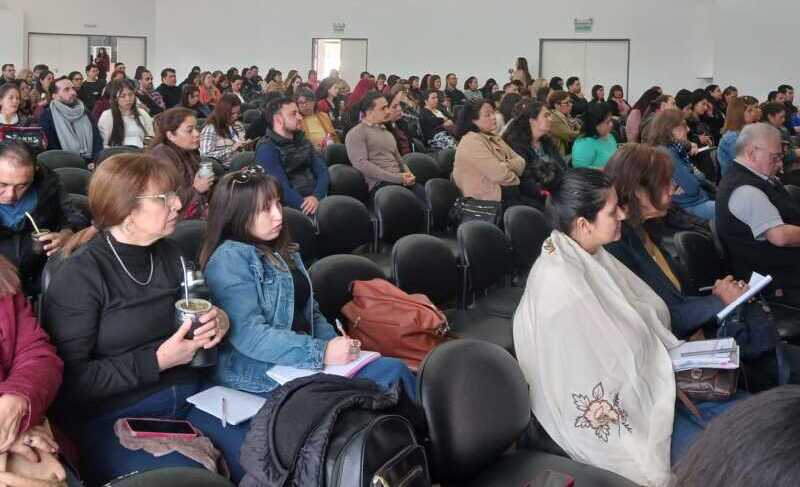Apuesta online: docentes misioneros se capacitaran para prevenir la ludopatía en jóvenes 5 conocimiento2 e1788963190582 - 4