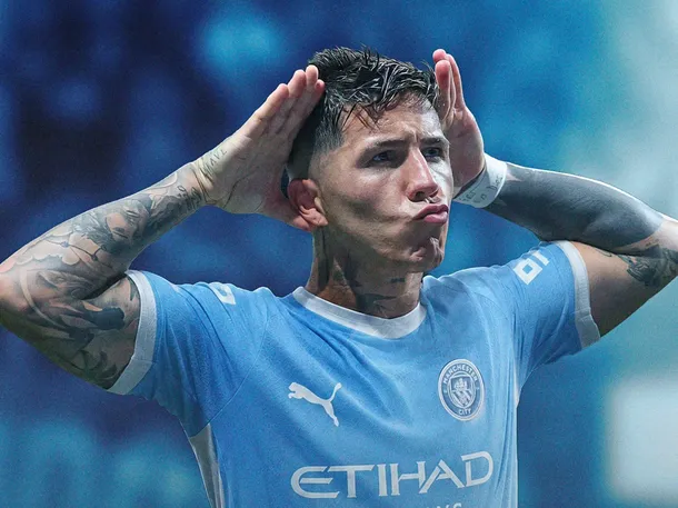 Enzo Fernández al City: así quedó el ranking de los fichajes más caros de la historia 3 Enzo Fernández fue transferido al Manchester City por 145 millones de euros y quedó cuarto entre los fichajes más caros de la historia del fútbol.