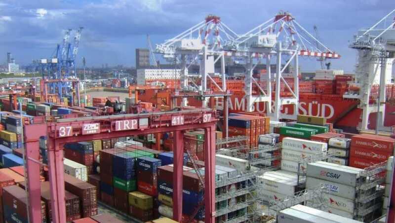 Las compras argentinas a Brasil se desplomaron en septiembre, mientras las exportaciones hacia el país vecino mantuvieron su crecimiento.