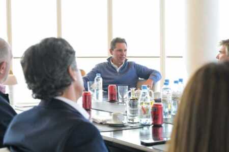 Banco Macro presentó líneas de financiamiento en dólares para el sector inmobiliario y créditos a 20 años en pesos. Conocé los detalles del anuncio.