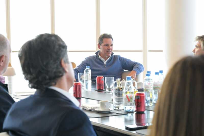 Banco Macro presentó líneas de financiamiento en dólares para el sector inmobiliario y créditos a 20 años en pesos. Conocé los detalles del anuncio.