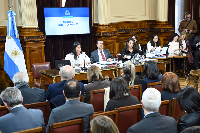 Reforma electoral: el Senado retoma el debate y el Gobierno aún no reúne los votos para eliminar las PASO 2 El Senado retoma el debate sobre la reforma electoral mientras el oficialismo busca reunir los votos para eliminar o suspender las PASO de cara a 2027.