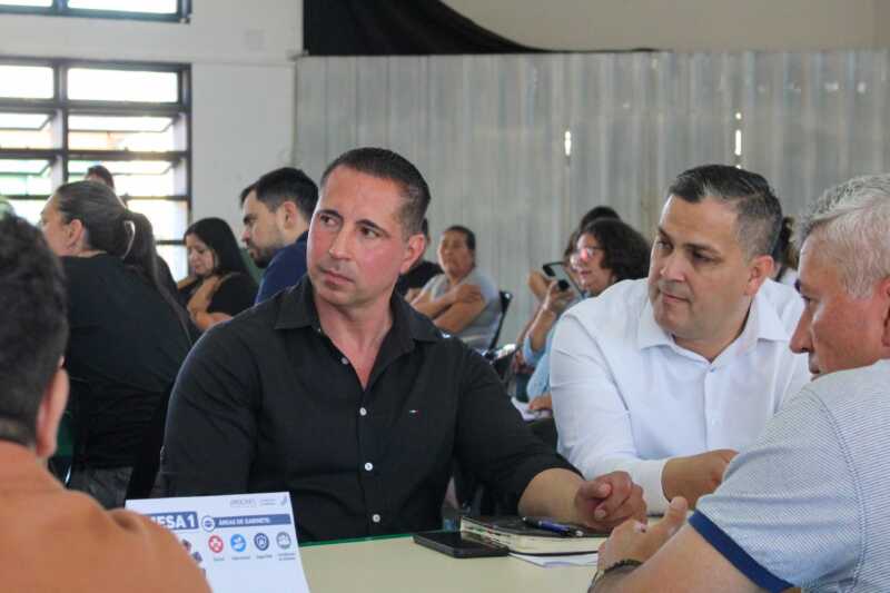El Gabinete en los Barrios llegó a Itaembé Miní para atender los reclamos de los vecinos 9 4 1 - 8