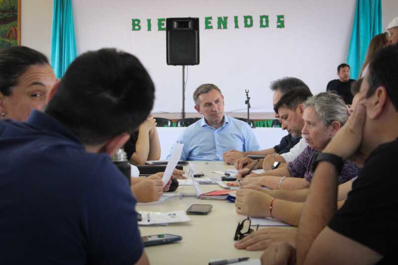 El Gabinete en los Barrios llegó a Itaembé Miní para atender los reclamos de los vecinos 11 7 1 - 10
