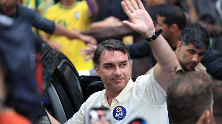 Flávio Bolsonaro cuestionó a la Justicia brasileña: “Perdí frente al sistema” Bolsonaro Brasil