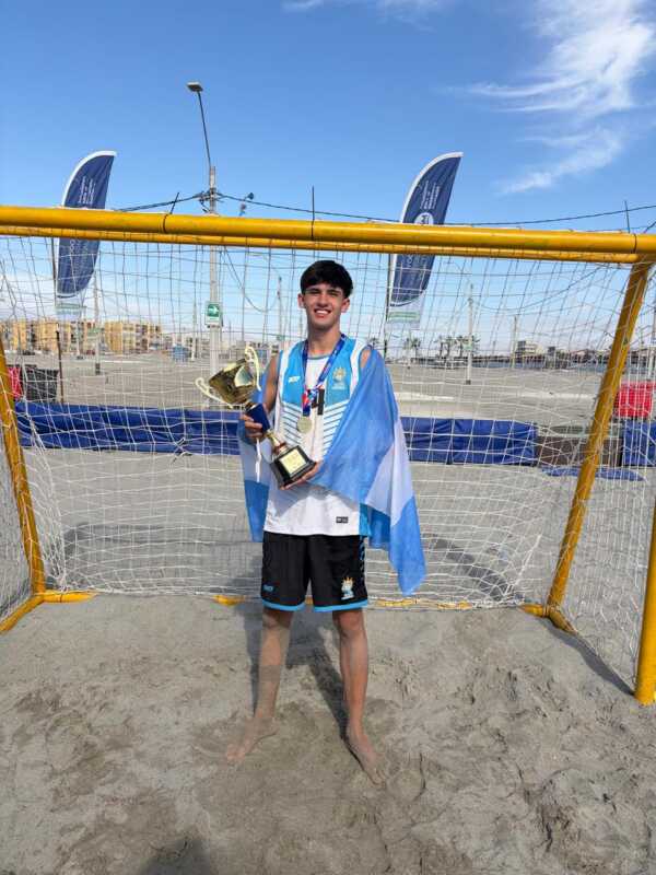 Martín Ito se consagró campeón internacional con Argentina Sub-17 en Chile y Oberá Handball clasificó a sus equipos juveniles a los Juegos Evita 2026.