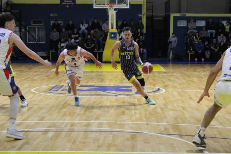 Mitre venció 82-80 a Villa San Martín en Resistencia y consiguió su primer triunfo en la Liga Argentina de básquet, con una canasta decisiva de Matthew Dade.