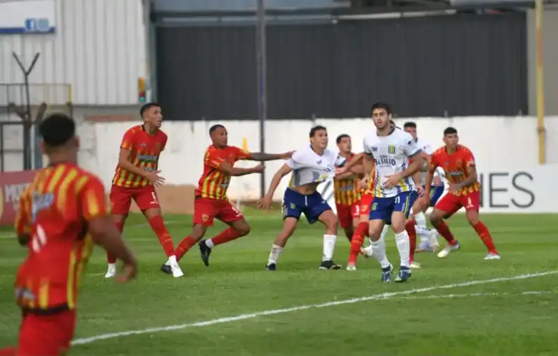 Mitre buscará remontar ante Boca Unidos por el Federal A, mientras La Picada y Guaraní definirán sus series de semifinales del Torneo Regional Amateur.