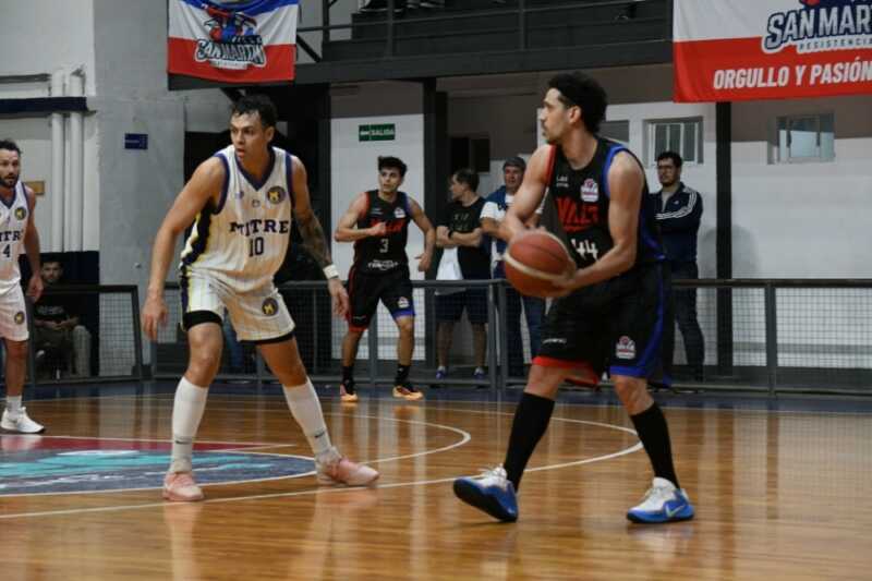 Mitre venció 82-80 a Villa San Martín en Resistencia y consiguió su primer triunfo en la Liga Argentina de básquet, con una canasta decisiva de Matthew Dade.