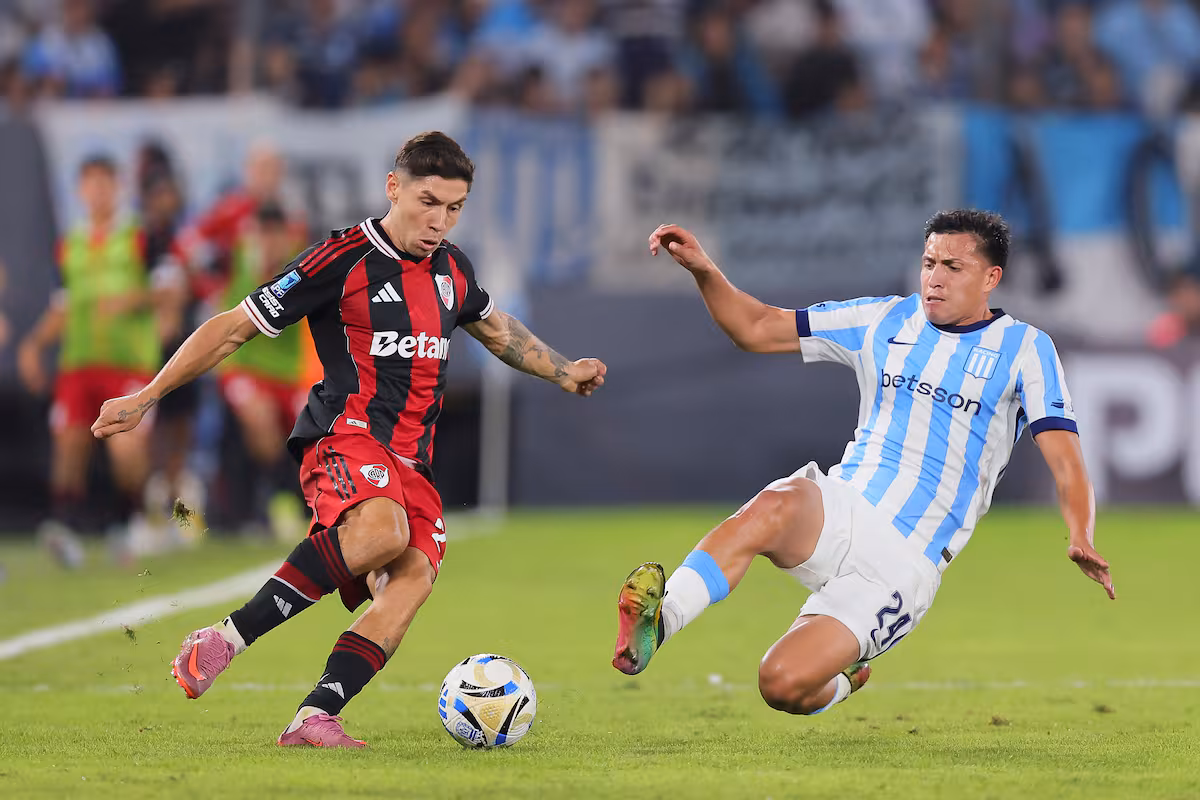Los debutantes de River para el Superclásico: quiénes podrían jugar por primera vez ante Boca 4 River tendrá doce jugadores que enfrentarán a Boca por primera vez con la Banda Roja en el Superclásico del domingo en La Bombonera.