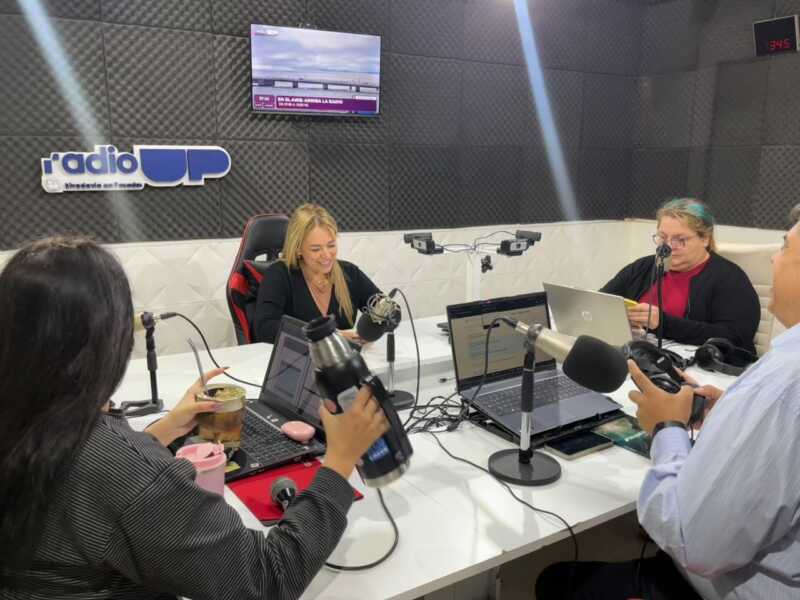 Silvia Rojas planteó las contradicciones entre la fe cristiana y el poder político 1 Rojas recordó su participación en el movimiento que se opuso a la reelección indefinida en Misiones y destacó la figura de Joaquín Piña.