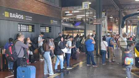 La terminal de ómnibus de Posadas registró un importante movimiento en vísperas del Día de la Madre Terminal