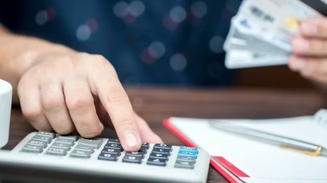La morosidad de las familias bajó por segundo mes consecutivo, pero crecen las refinanciaciones morosidad