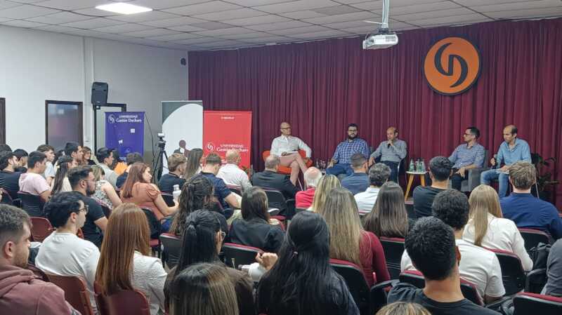 La UGD realizó las primeras Jornadas de Ciencias Económicas y Empresariales en Posadas WhatsApp Image 2026 10 29 at 20.20.12 1 - 1