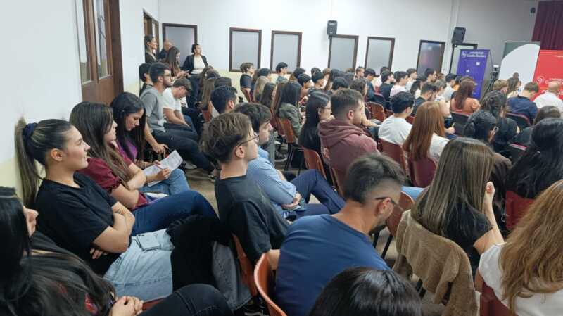 La UGD realizó las primeras Jornadas de Ciencias Económicas y Empresariales en Posadas 6 WhatsApp Image 2026 10 29 at 20.20.12 - 5