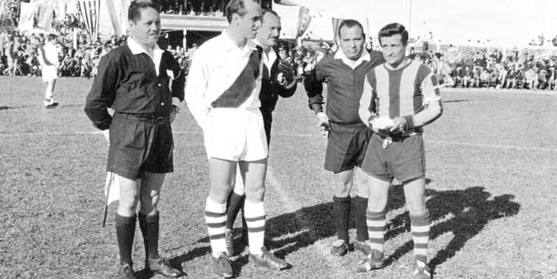 Mitre llega a los 100 años: historia, títulos y un presente de protagonismo 3 Bartolomé Mitre cumple 100 años. La historia del Auriazul, sus títulos, sus grandes figuras y el presente del club en el Federal A y la Liga Argentina.