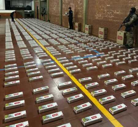 Hipólito Yrigoyen: Abandonaron una camioneta con 9.500 paquetes de cigarrillos cigarrillo Hipolito Irigoyen 1