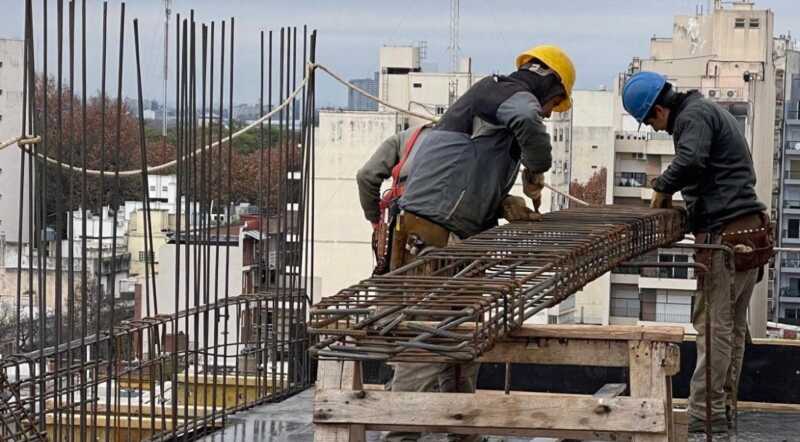Los indicadores privados muestran diferencias sobre el ritmo de recuperación de la economía.